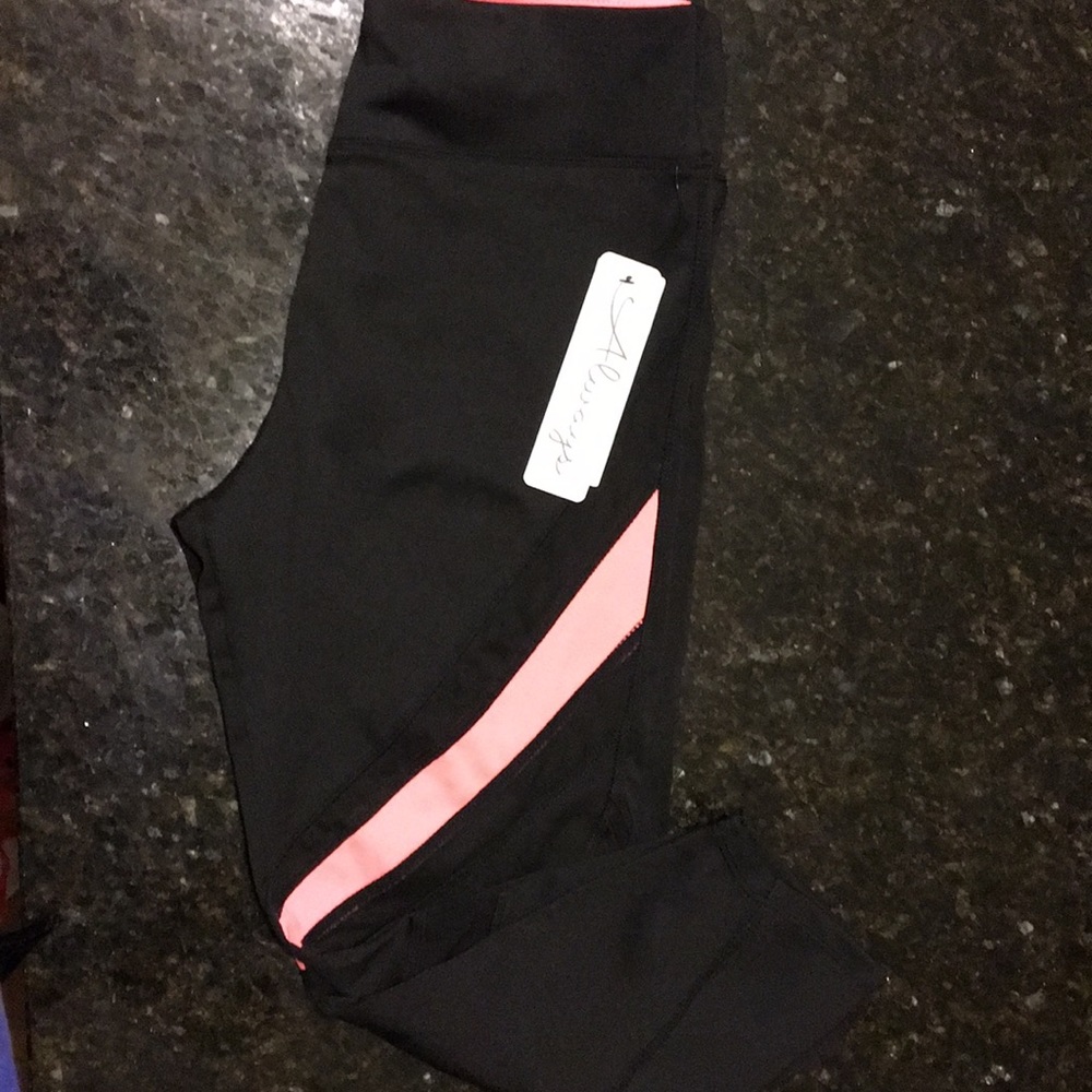 SOLD 🔴🔴🔴🔴🔴Sport yoga leggings